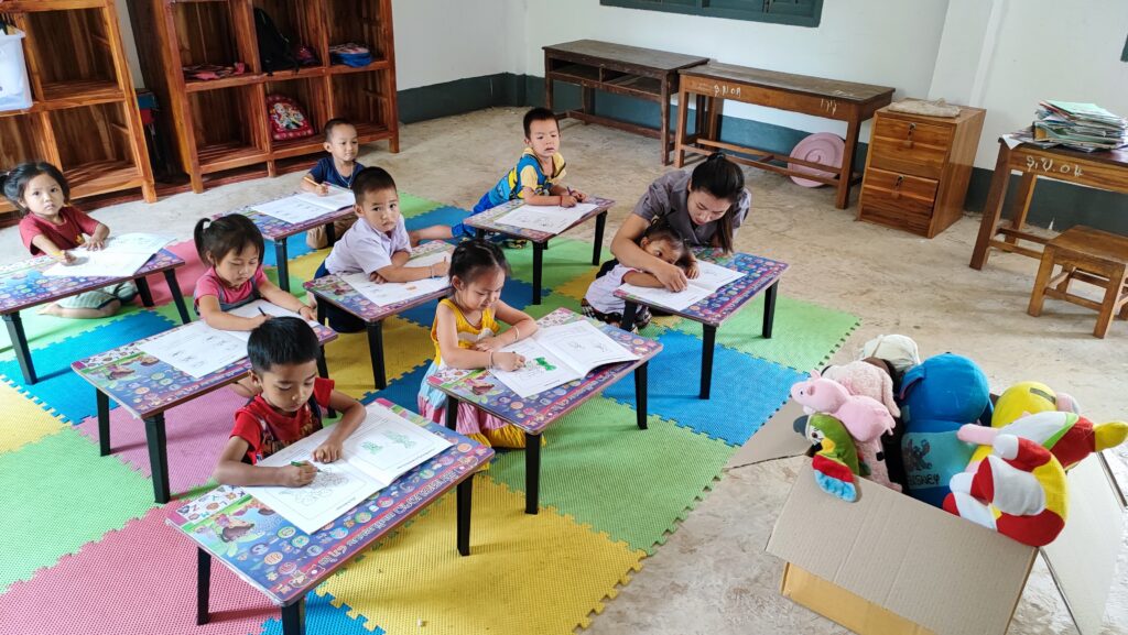 pédagogie enfants laos