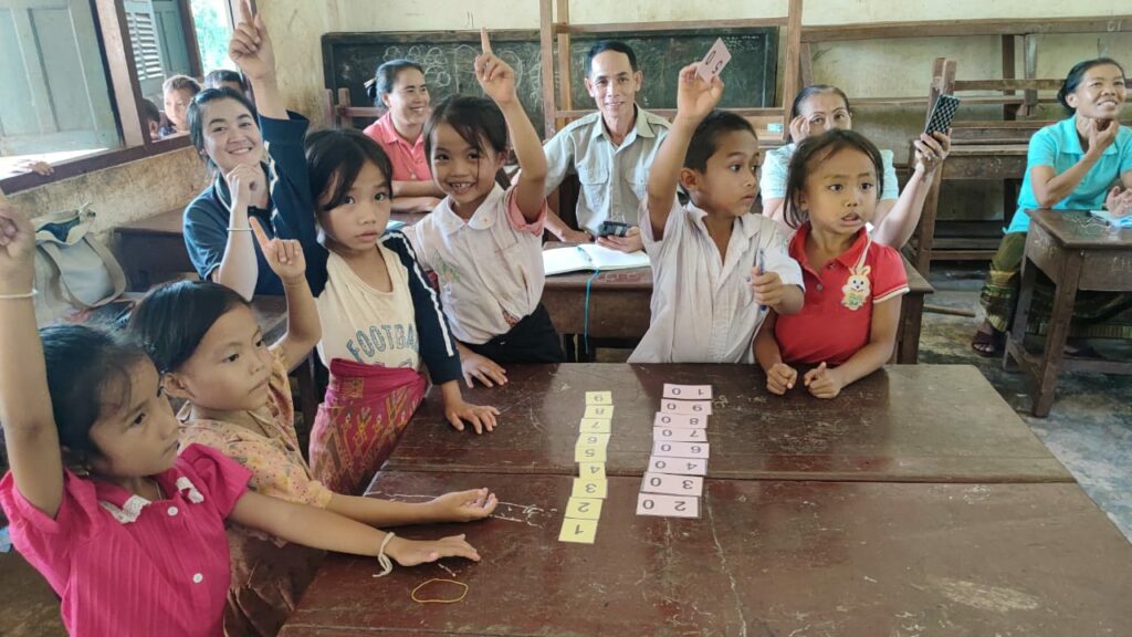 rentrée scolaire enfants d'asie nong chong